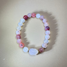 将图片加载到图库查看器，White Agate Carnelian Rabbit Beads Bracelet 白玛瑙粉色盐源玛瑙兔子手串
