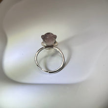 Load image into Gallery viewer, Fluorite Teddy Bear Adjustable Ring 萤石小熊活口戒指
