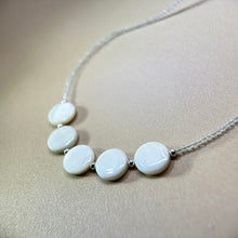 将图片加载到图库查看器，White Mother of Pearl Clear Quartz Beads Necklace 白色贝母白水晶珠链项链
