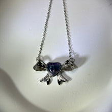 Load image into Gallery viewer, Fluorite Love Heart Bow Pendant Necklace 萤石爱心镶嵌蝴蝶结吊坠项链
