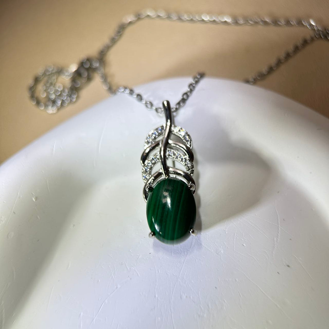 Malachite Feather Pendant Brooch 孔雀石镶嵌羽毛吊坠胸针