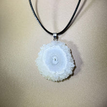 Load image into Gallery viewer, Clear Quartz Cluster Slice Pendant Necklace 白水晶晶簇切片吊坠项链
