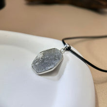 将图片加载到图库查看器，Grey Agate Cluster Pendant Necklace 灰玛瑙晶簇吊坠项链
