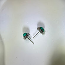 将图片加载到图库查看器，925 Silver Green Turquoise Earrings 绿色松石镶嵌银耳钉
