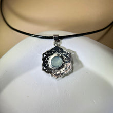 Load image into Gallery viewer, Aquamarine Pendant Necklace 海蓝宝镶嵌吊坠项链
