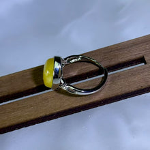 Load image into Gallery viewer, Amber Adjustable Ring 鸡油黄蜜蜡镶嵌活口戒指
