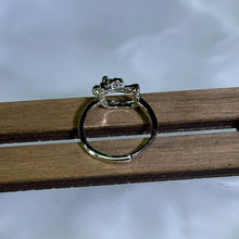 Load image into Gallery viewer, Chrome Diopside Hello Kitty Adjustable Ring 透辉石镶嵌凯蒂猫活口戒指

