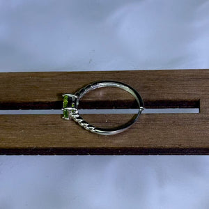 925 Silver Peridot Adjustable Ring 橄榄石银镶嵌活口戒指