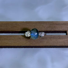 Load image into Gallery viewer, Labradorite Adjustable Ring 拉长石灰月光石镶嵌活口戒指
