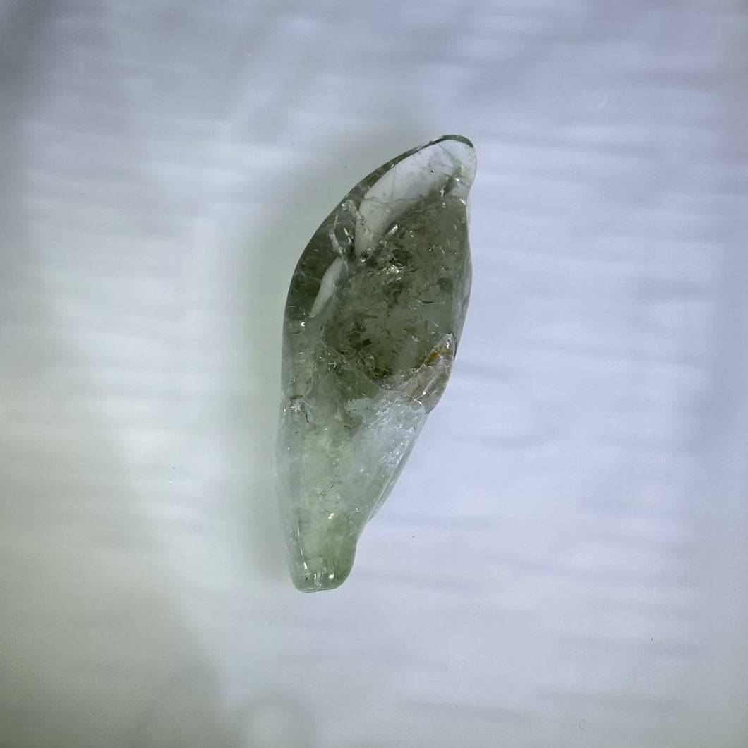 Green Quartz Raw Stone 绿水晶随型原石
