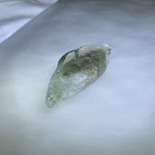 Load image into Gallery viewer, Green Quartz Raw Stone 绿水晶随型原石
