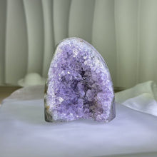 Load image into Gallery viewer, Amethyst Cluster Geode Ornament 紫水晶晶簇晶洞摆件
