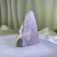 Load image into Gallery viewer, Amethyst Cluster Geode Ornament 紫水晶晶簇晶洞摆件
