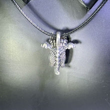 Load image into Gallery viewer, Blue Flash Labradorite Bead Monster Pendant Necklace 灰月光拉长石圆珠小怪兽吊坠项链
