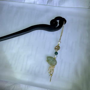 Green Jade White Freshwater Pearl Pixiu Ebony Hairpin with Tassel 糯种油青翡翠白色淡水珍珠貔貅乌木发簪步摇