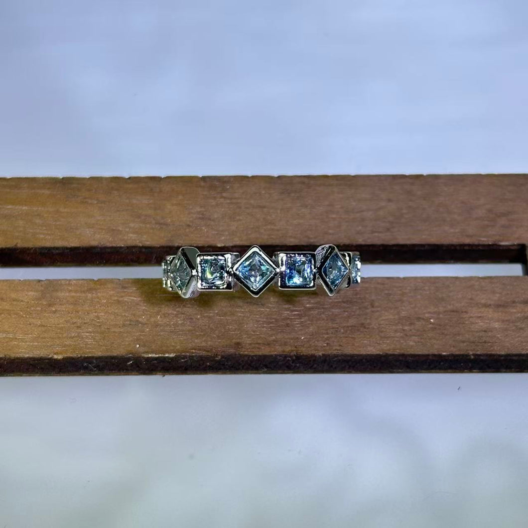 London Blue Topaz Adjustable Ring 伦敦蓝托帕石镶嵌活口戒指