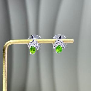 Chrome Diopside Leaf Stud Earrings 翠绿色透辉石镶嵌小叶子耳钉