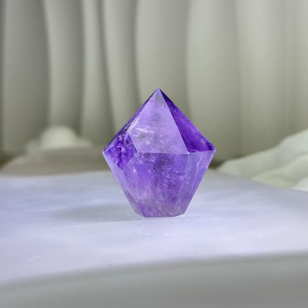 Amethyst Point 紫水晶单尖棱柱