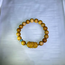 Load image into Gallery viewer, Cypress Zashi Lhamo Bead Bracelet 崖柏木扎基拉姆手串
