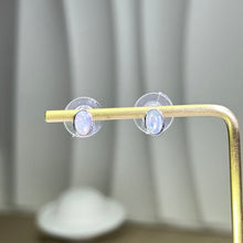 Load image into Gallery viewer, White Opal Stud Earrings 白欧泊镶嵌银耳钉
