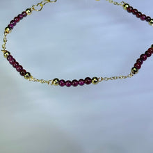 Load image into Gallery viewer, Purple Pyrope Garnet Bead Bracelet 紫牙乌石榴石小圆珠手链
