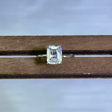 Load image into Gallery viewer, Clear Quartz Adjustable Ring 白水晶镶活口戒指
