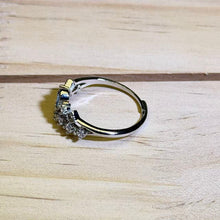 Load image into Gallery viewer, London Blue Topaz Adjustable Ring 伦敦蓝托帕石锆石镶嵌活口戒指
