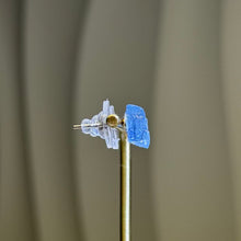 Load image into Gallery viewer, Aquamarine Raw Silver Stud Earrings 海蓝宝原石银耳钉
