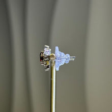 Load image into Gallery viewer, Almandine Garnet Sunflower Silver Stud Earrings 酒红石榴石镶嵌太阳花银耳钉
