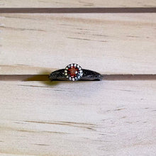 Load image into Gallery viewer, Almandine Garnet Adjustable Ring 酒红石榴石镶嵌活口戒指
