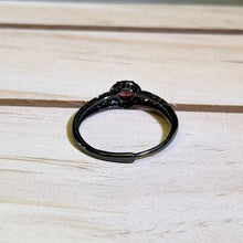 Load image into Gallery viewer, Almandine Garnet Adjustable Ring 酒红石榴石镶嵌活口戒指
