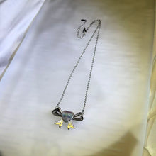 Load image into Gallery viewer, Fluorite Heart Bow Pendant Necklace 萤石爱心镶嵌蝴蝶结吊坠项链
