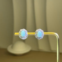 Load image into Gallery viewer, Turquoise Stud Earrings 蓝色松石镶嵌银耳钉

