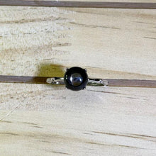 Load image into Gallery viewer, Hypersthene Adjustable Ring 金运石镶嵌活口戒指
