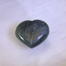 Load image into Gallery viewer, Labradorite Heart Figurine 拉长石爱心摆件
