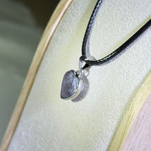 Load image into Gallery viewer, Iolite Heart Pendant Necklace 堇青石爱心吊坠项链
