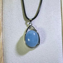 Load image into Gallery viewer, Aquamarine Pendant Necklace 海蓝宝镶嵌吊坠项链
