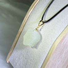Load image into Gallery viewer, Pale Yellow-Green Nephrite Shield Pendant Necklace 浅色黄绿色晴水和田玉盾牌吊坠项链

