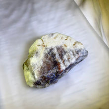 Load image into Gallery viewer, Sunstone Moonstone Composite Raw Stone 太阳石月光石共生原石
