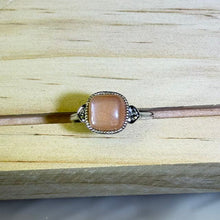 Load image into Gallery viewer, Orange Sunstone Adjustable Ring 橙色太阳石镶嵌活口戒指

