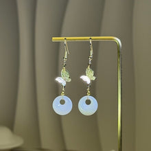 Load image into Gallery viewer, Cream Nephrite Off Centre Donut Drop Earrings 和田玉青白玉公主扣耳坠
