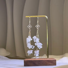 Load image into Gallery viewer, Clear Quartz Chip Drop Earrings 白水晶碎石耳坠
