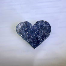 Load image into Gallery viewer, Amethyst Cluster Heart 紫水晶晶簇爱心

