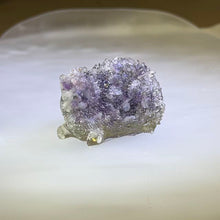 Load image into Gallery viewer, Amethyst Resin Hedgehog 紫水晶滴胶刺猬
