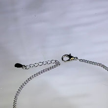 Load image into Gallery viewer, Red Almandine Garnet Bracelet 酒红石榴石镶嵌手链
