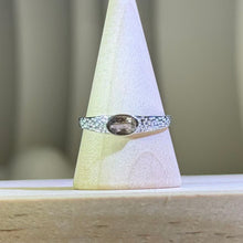Load image into Gallery viewer, Smoky Quartz Adjustable Ring 茶水晶镶嵌活口戒指
