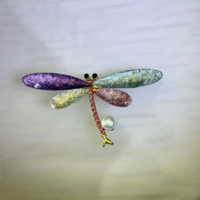 Load image into Gallery viewer, White Freshwater Pearl Dragonfly Brooch 白色淡水珍珠蜻蜓胸针
