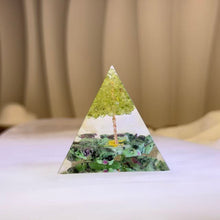 Load image into Gallery viewer, Peridot Zoisite Resin Orgonite Pyramid 橄榄石红绿宝滴胶奥根塔
