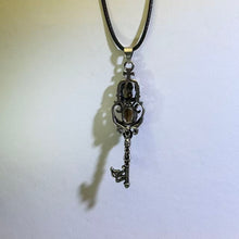 Load image into Gallery viewer, Copper Rutilated Quartz Key Pendant Necklace 铜发晶钥匙吊坠项链
