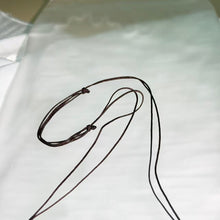 Load image into Gallery viewer, Peach Pit Adjustable Necklace 桃核可调节项链
